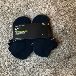 NEW WHITH TAG Kids Black Nike Socks Size 6